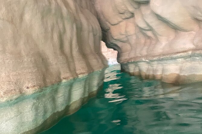 Private Day Trip to Wadi Shab & Bimmah Sinkhole Price Up To 5 Persons - Bimmah Sinkhole offers one more swim