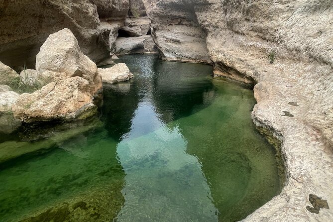 Private Day Trip to Wadi Shab, Fins Beach & Bimmah Sinkhole - Why Wadi Shab is worth the long morning
