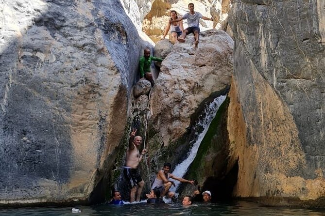 Private Full Day Wadi Dham Tour - What the private format adds