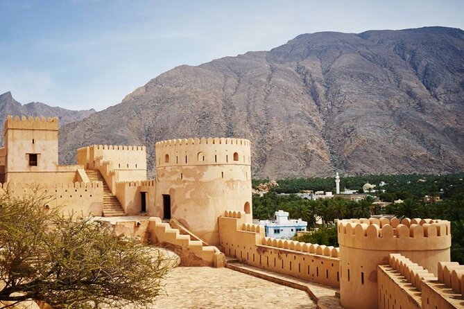 Private Half-Day Tour to Grand Mosque-Nakhal Fort and Hotspring - Who should book this tour