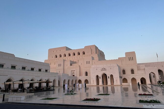 Private Muscat City Tour - Full Day - Bait Al Zubair and the details of Omani life