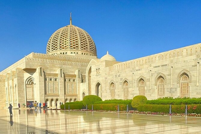 Private Muscat City Tour - Full Day - Al Jalali Fort and Mirani Fort above the harbor