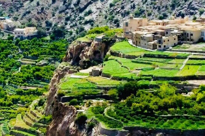 Private Overnight Nizwa & Jebel Akhdar Tour from Muscat - Nizwa Fort Gives Day One a Strong Start