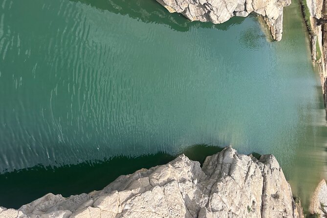 Private Safari tour and Wadi in 4x4 with a local guide - Does $603.96 offer good value?