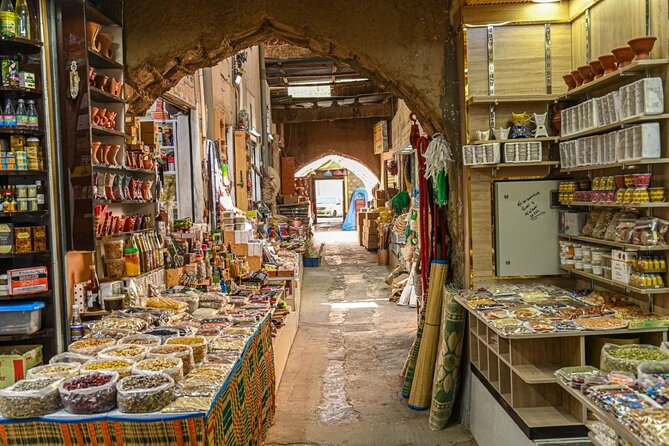 Private Tour Nizwa Birkat Al Mouz and Oman Across Ages Museum - Nizwa Fort: Oman’s Big Architectural Stop