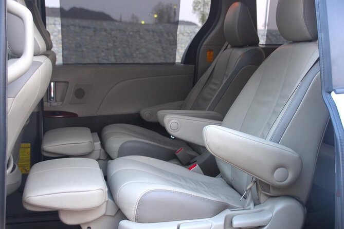 Private Transfer: To and From Muscat Airport - The airport pickup process and your first few minutes