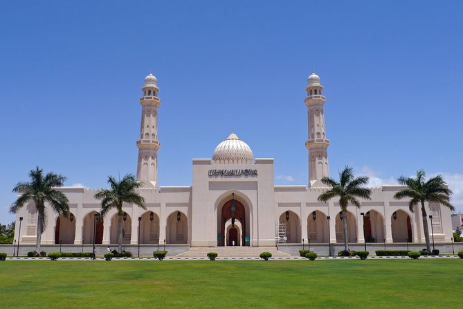 Salalah City private tour - all-inclusive sightseeing tour - Al Baleed and the Museum of the Frankincense Land