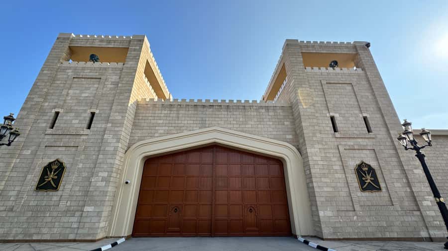 Salalah City Tour: Discover the Best of Oman’s Coastal Gem - Fish market and souqs: Salalah at street level