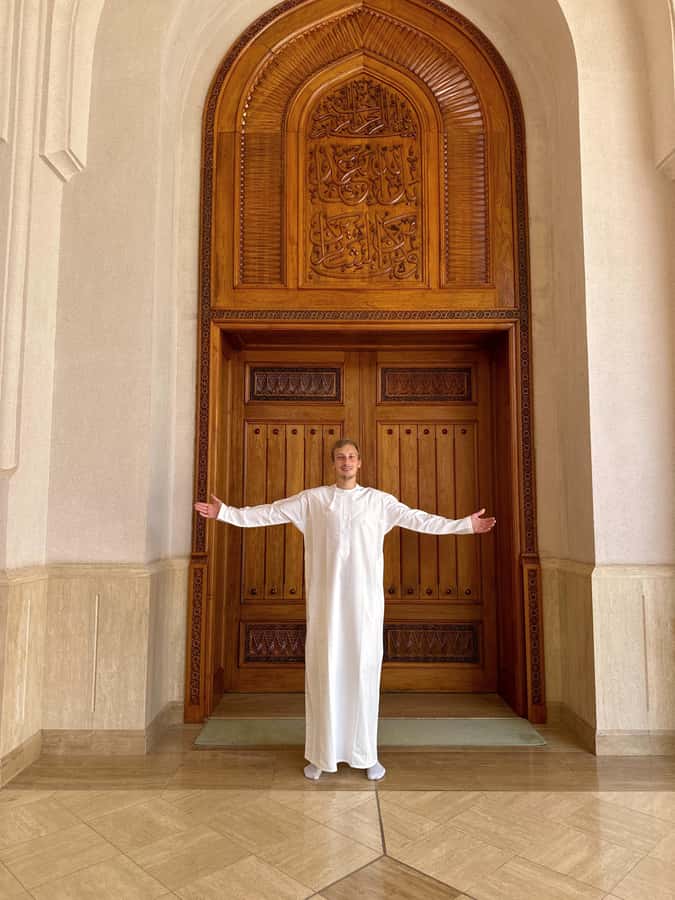 Salalah City Tour: Discover the Best of Oman’s Coastal Gem - The Fruits Souq: a colorful finish
