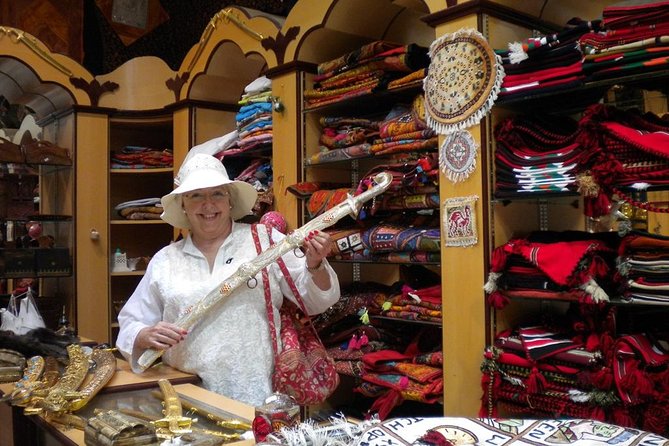Salalah City Tour :Salalah Tours - Gold shopping and the Dhofari character of Haffa Souk