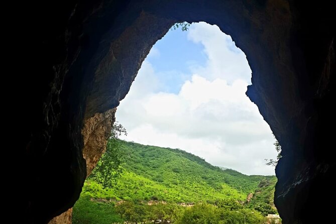 Salalah City tour - Al Hosn Palace: an exterior look in the Haffa District