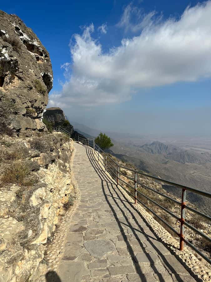 Salalah: Wadi Derbat, Jabal Samhan, & Sinkhole Private Tour - Wadi Derbat combines water, trees, and open mountain space