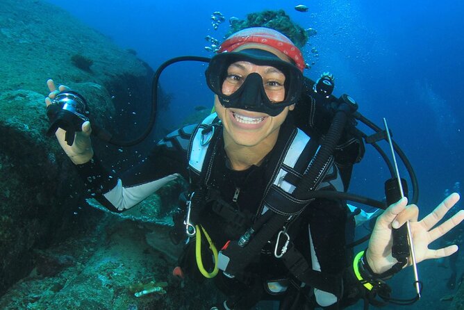 Scuba Diving to Dimaniyat Islands Muscat Oman - Twelve underwater areas, from coral gardens to walls