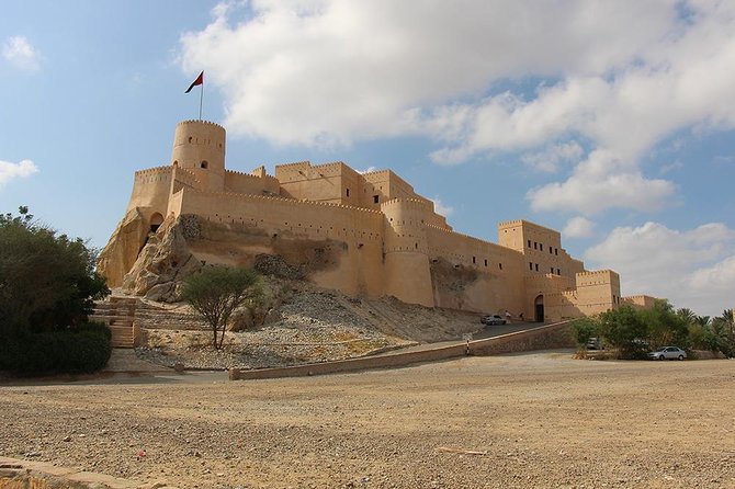 The North & Nakhl Half Day Tour from Muscat - What to make of the Muscat Grand Mall stop