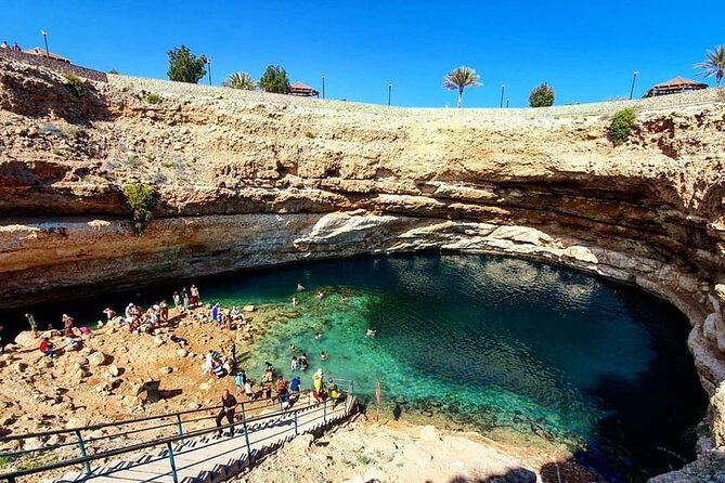 Wadi Shab and Bimmah Sinkhole Private Day Trip+Lunch - What the tour does well, and where it falls short