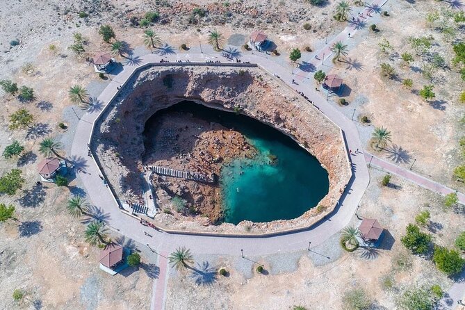 Wadi Shab and Bimmah Sinkhole Private Day Trip+Lunch - Practical details that shape your day