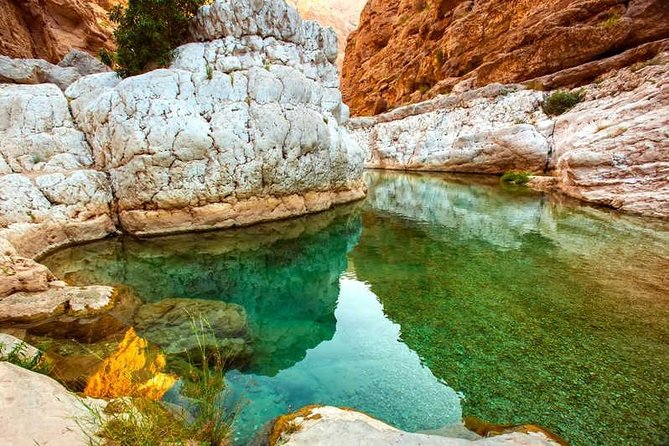 Wadi shab and Sinkhole adventure - The sinkhole adds variety to the route