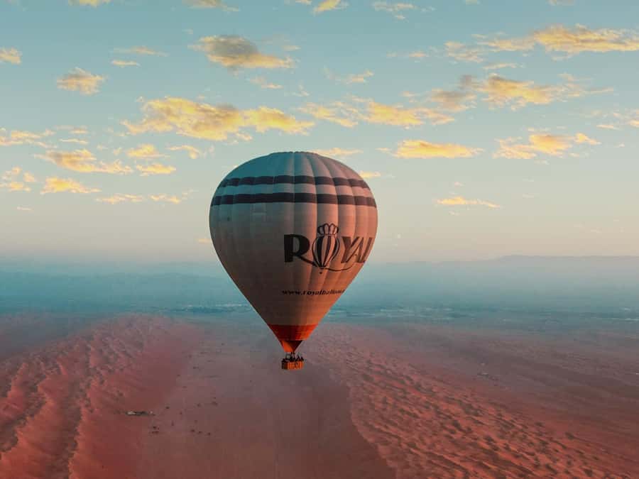 Wahiba Sands: Hot Air Balloon Experience - Sunrise from 600 meters above Oman