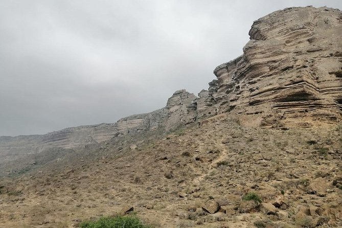 Where Sea Meets Rock: A Scenic Journey to West Salalah’s Shores - Al Fazayah Beach: the proper rest stop