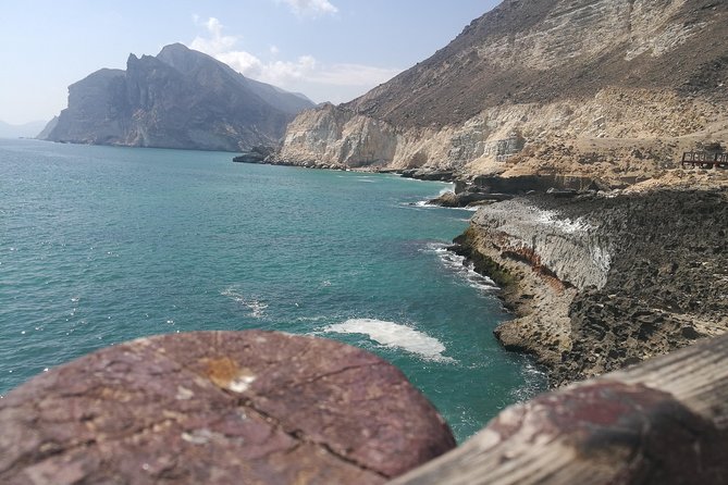 Where Sea Meets Rock: A Scenic Journey to West Salalah’s Shores - Eftilqout Cliff: a 20-minute view over the Arabian Sea